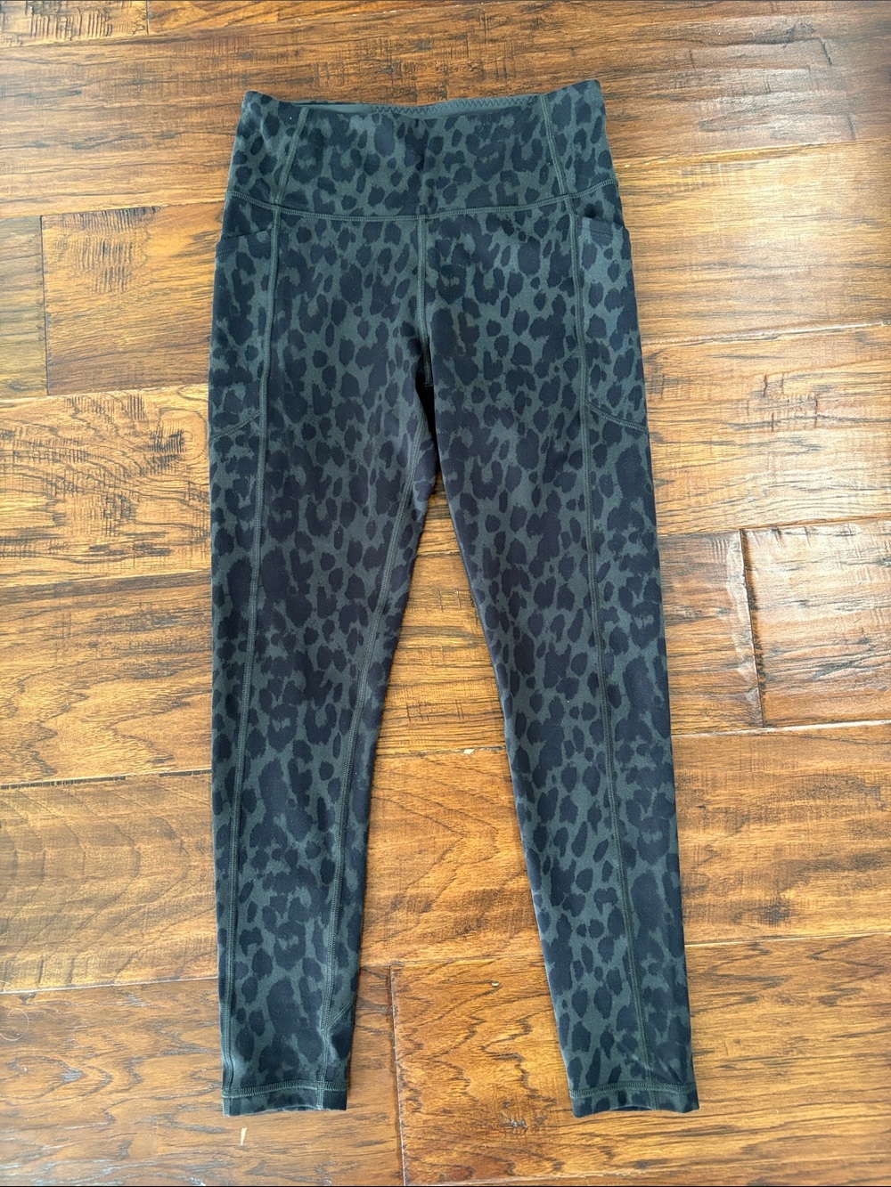 Victoria’s Secret Leopard Print Leggings